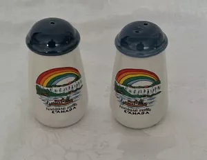 Vintage Niagara Falls Canada Souvenir Ceramic Salt & Pepper Shakers - Picture 1 of 4