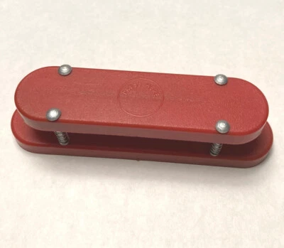 Gift Co Inc. Trituradora de Cinta Plástico Rojo Metal Rizo Cesta Relleno Regalos Artesanías De Colección Foto 1 de 4