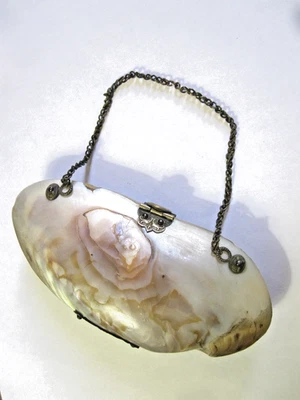 CIVIL WAR / VICTORIAN ERA COIN PURSE - made from a Clam Shell, beautifully done! - Image 1 of 4