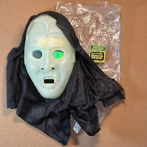 Dracula ~ Glow In The Dark ~ Vtg 80’s Vinyl Halloween Mask, Hologram Eyes, NOS - Picture 1 of 10