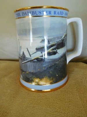 Taza cisterna Royal Doulton "The Dambusters' Raid 1943". Edición limitada Foto 1 de 4