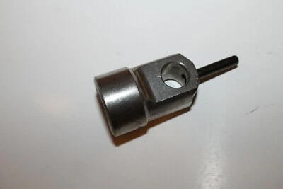 1997 - 2003 Chevrolet S10 S-10 2.2L NV1500 Gear Shifter to Transmission Adapter  - Image 1 of 2