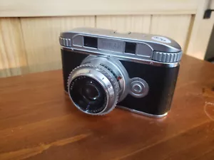Vokar II Rangefinder Film Camera w/50mm Vokar 2.8 Lens Made in US Post WW2 - Foto 1 di 6
