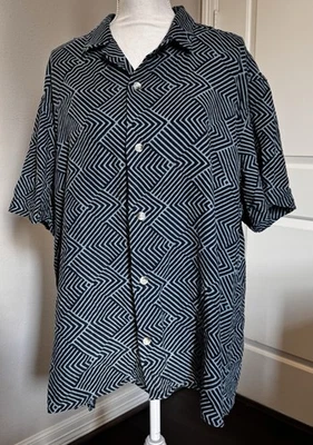 Banana Repulic Men's Navy Blue & Green, Shirt Size XXL - Image 1 of 4