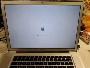 Apple MacBook Pro A1286 Intel 2 CORE 2.53GHZ 4GB RAM 320GB HDD ODCZYT REKLAMY DARMOWA WYSYŁKA - Zdjęcie 1 z 15