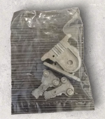 Vintage Walthers HO Metal Crossing Gate Solenoid Controlled Kit W/ Instructions - Image 1 of 4