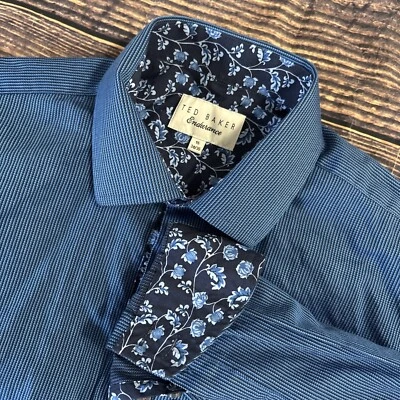 Camisa de vestir Ted Baker Endurance 16 para hombre grande azul con puños florales abatibles Foto 1 de 4