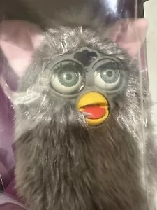 Electrónico Furby Modelo 70-800 Gris Blanco Destacados Tiger Electronics Nuevo en Caja - Imagen 1 de 8