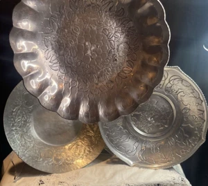 Vintage Aluminum Serving Dishes World Hand Forged Hammered 11 inches Lot of 3 - Picture 1 of 7
