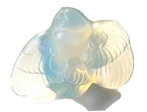 VINTAGE SIGNIERT SABINO OPALISIEREND KRISTALL NECKEN VOGEL FLÜGEL NACH UNTEN 3-5/8" x 2-5/8" - Bild 1 von 8