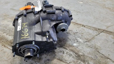 2015-2019 GMC Sierra 2500/3500 Transfer Case 6.6L diesel, (opt NQF) *113K Miles* - Image 1 of 4