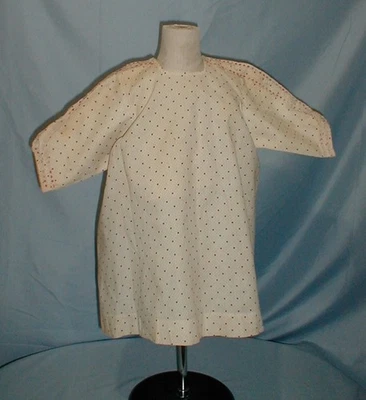 Adorable Vestido Antiguo Infantil Victoriano 1890 Estampado Algodón Blanco y Rojo Foto 1 de 4