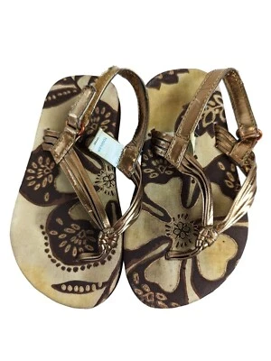 Baby Gap Girls size 5 Gold Trim Asian Look Strappy Toddler Sandals - Image 1 of 4