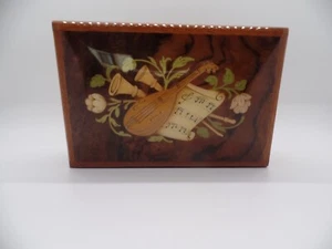 "Italienische Spieluhr lackiert Blumenmuster & Musikthema Holz eingelegt Füße ""O Sole Mio" - Bild 1 von 9