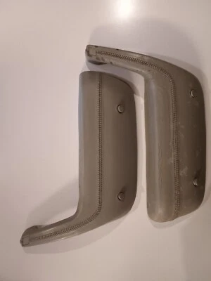 1984 Pontiac Fiero Indy 500 подлокотники дверная тяга. Оригинальный производитель оборудования.   слева и справа.  Б/у. - Изображение 1 из 4