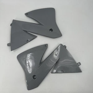 RAD SCOOP KTM EXC 03-04, SX 01-04 PLATEADO - Imagen 1 de 17