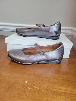 Taos Shoes Mary Jane Flats Comfort Pewter Size 7.5 Women - Image 1 of 4