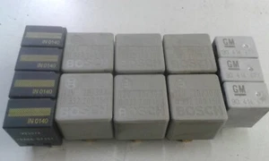 Saab 9-5 Familiar ´01 YS3E 3.0 Tid Relé Kit 6x 0332209159 4x IN0140 3x 90414477 - Imagen 1 de 3