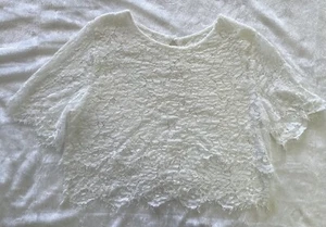 Sheer White Lace Cropped Top Keyhole Back Sz L EUC - Picture 1 of 3