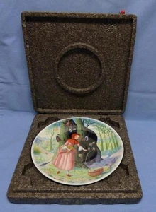 1984 PLATO DE PORCELANA FIRMADO LIMOGES - CAPERUCITA ROJA - ARTISTA A.QUELLLIER CERTIFICADO DE AUTENTICIDAD - Imagen 1 de 1