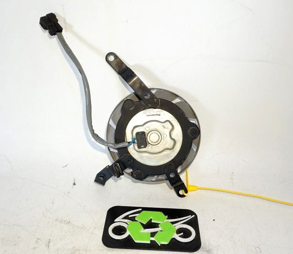 Yamaha YZF R6 2008-2016 motor derecho radiador ventilador motor 239999 284 OEM Foto 1 de 4
