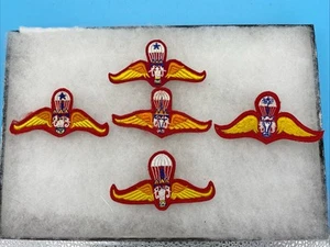 Militär Aufnäher, Banner, Abzeichen, Halsband, Pins oder Medaillen 317R - Bild 1 von 11