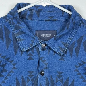 Camisa con botones azul estampado azteca Lucky Brand ropa de hombre talla XL - Imagen 1 de 11