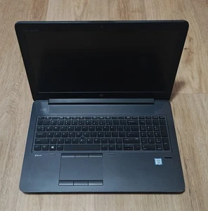 HP ZBook Studio G3 15" | Xeon E-1505M v5 2,80 GHz | 32 GB | Quadro M1000M sin disco duro - Imagen 1 de 4