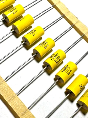 15X - 2.2uF @ 50V (ARCOTRONICS) *CHAQUETA AMARILLA* CONDENSADOR DE PELÍCULA -TONO/AUDIO #172M Foto 1 de 3