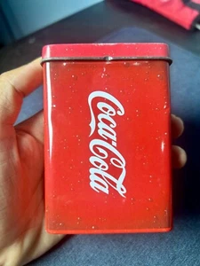 Vintage Lithographed Tinplate Coca-Cola Tin With Hinged Lid 3 3/4" High Nr Mint - Picture 1 of 3