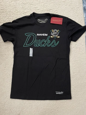 Anaheim Ducks Mirchell&Ness Tshirt, Black Color, Size Small Cover