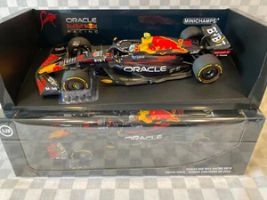 1/18 MINICHAMPS 110 221711 RED BULL RB18 PEREZ SINGAPUR GP 2022 GANADOR EDICIÓN LIMITADA - Imagen 1 de 17