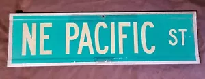 Autentico cartello stradale in pensione "NE PACIFIC ST"" lato singolo 24"" X 7 - Foto 1 di 9