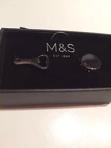 BNIP New M&S Drinking Cufflinks - Bottle Opener & Cap - Novelty Gift - Fathers - Bild 1 von 3