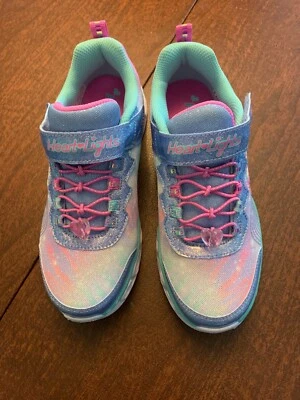 NUEVA, sin caja Zapatilla Skechers Iluminada Corazón Luces Espíritu Brillante, Para Niños Talla 3 Foto 1 de 4