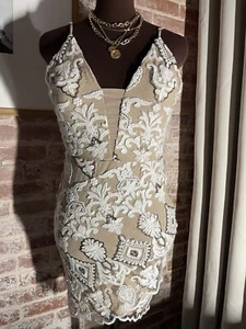 New! 4 Sienna Beige White Embroidered Bodycon Spaghetti Strap Mini Dress Small - Picture 1 of 9