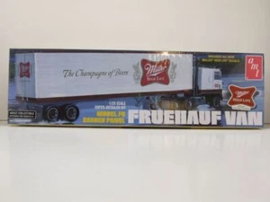 Fruehauf Semi Remolque Miller Beer 1940 Kit de Plástico Coche a Escala 1:25 AMT - Imagen 1 de 3