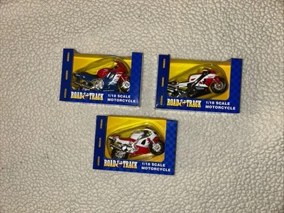 Road Track Motorcycle 1:18 Scale Honda 2 - Yamaha - Image 1 of 2