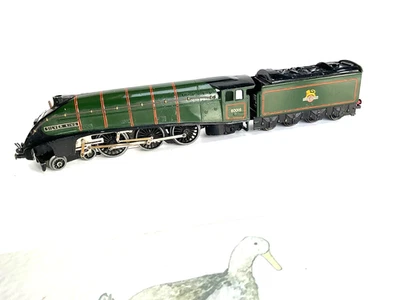 Hornby Dublo SILVER KING locomotive and tender - Image 1 of 4
