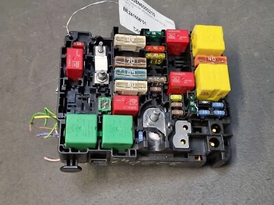 Custodia Fusibili - Peugeot 208 I/2008 I / Citroen C3. III - - Immagine 1 di 3