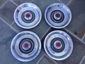 Set of 4 1975-1978 Ford Granada Comet Maverick Monarch 14" hubcaps 75 76 77 78 - Picture 1 of 2