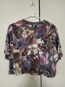 NIKE Crop Top Athletic Shirt Womens Floral Print Multi Color Logo Athleisure  - Picture 1 of 9
