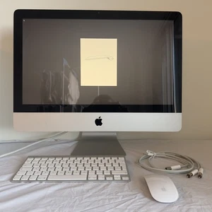 Apple Mac Seirra Late 2009 - Picture 1 of 6