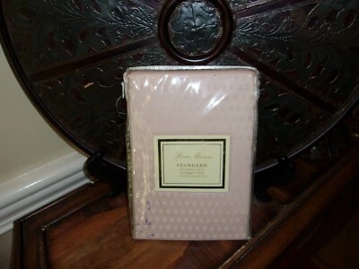 New Beau Maison Dobby Dot Rose 100% Cotton Standard Pillowcase Pair - Image 1 of 3