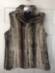 Dressbarn Reversible Faux Fur Brown Vest Women's Sz M Full Zip Pockets EUC - Picture 1 of 10