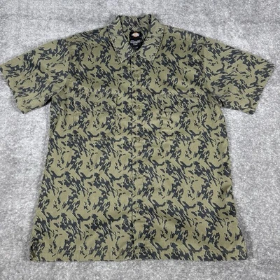 Dickies Shirt Men's Medium Green Camo Drewsey Glitch Short Sleeve Button Up Work - Image 1 of 4