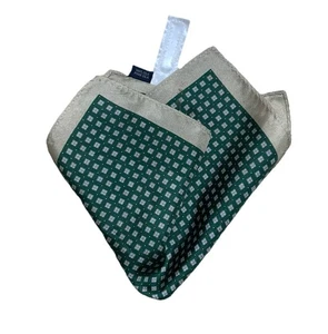 GUTTERIDGE M.I.China GRÜN geometrisches EINSTECKTUCH. 17"/12" Top Zustand - Bild 1 von 3