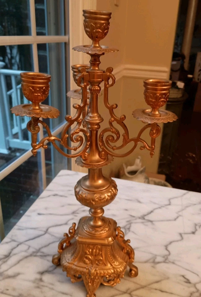 Французский регентский антикварный позолоченный металлический французский канделябр с 4 свечами - Изображение 1 из 2