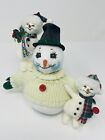 Annalee Mobilitee Dolls 2004 Building a Snowman #749303 3 Dolls Stand Figurines