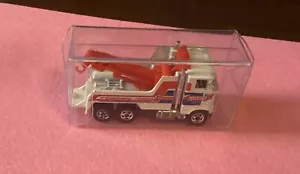 Hot Wheels,Steve’s Towing,1/64 Big Rig Wrecker - Picture 1 of 6